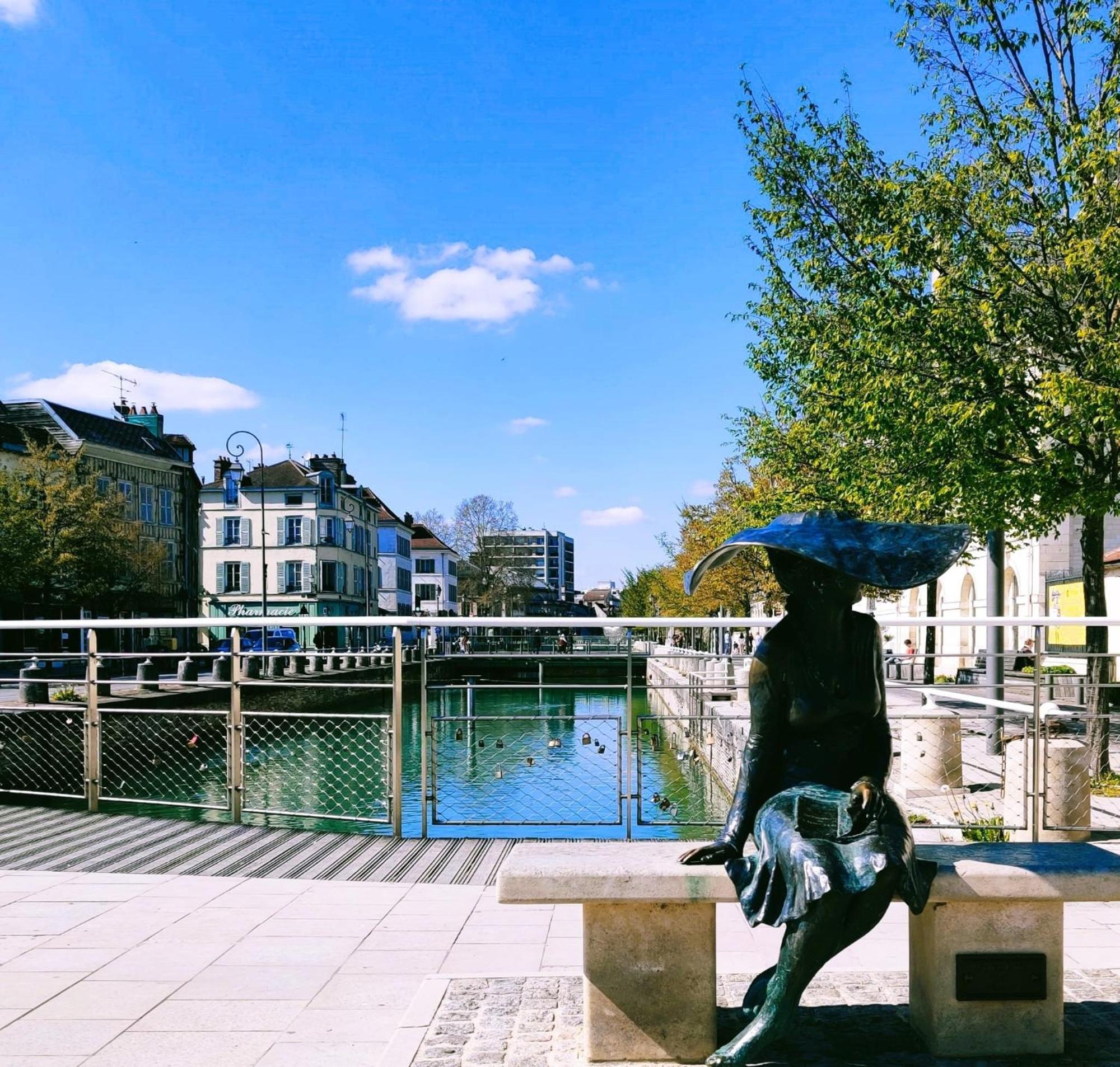Au Coeur De Troyes - Calme Et Confort Apartment Ngoại thất bức ảnh